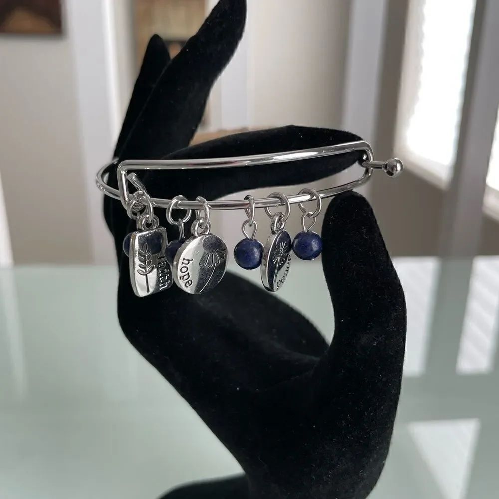Growing Strong Bracelet - Picture 1 of 3